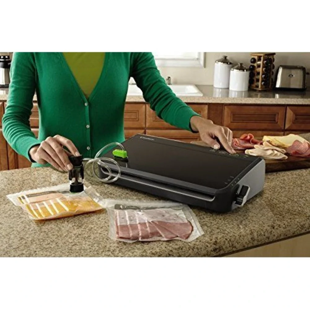 FoodSaver FM2000 Vacuum Sealer Machine Black New Manual Food Preservation System